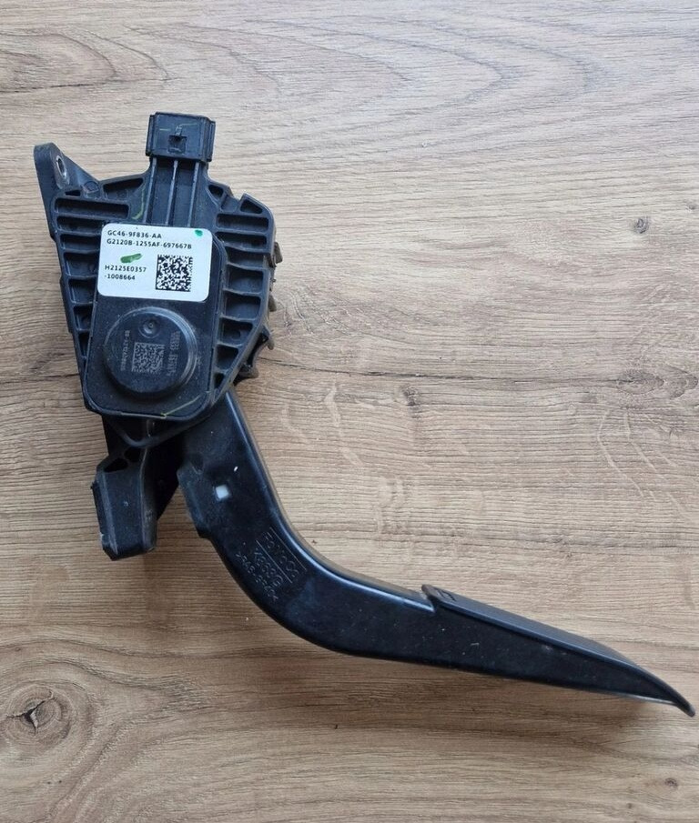 Ford F-MAX CARGO GC46-9F836-AA Ford F-MAX CARGO - Педаль для Грузовиков: фото 1 Ford F-MAX CARGO GC46-9F836-AA Ford F-MAX CARGO - Педаль для Грузовиков: фото 1