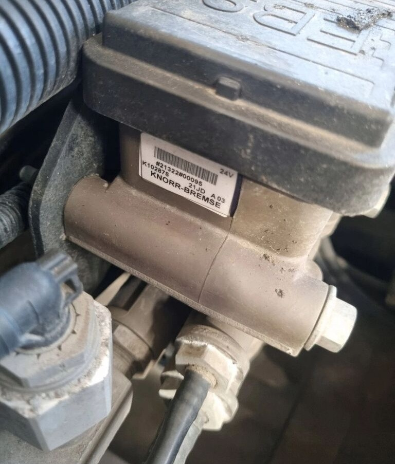 Ford F-MAX CARGO K102878   Ford F-MAX - Тормозной клапан для Грузовиков: фото 1