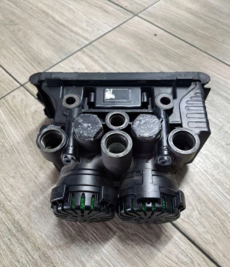 Ford F-MAX CARGO K102879   Ford F-MAX - Тормозной клапан для Грузовиков: фото 1