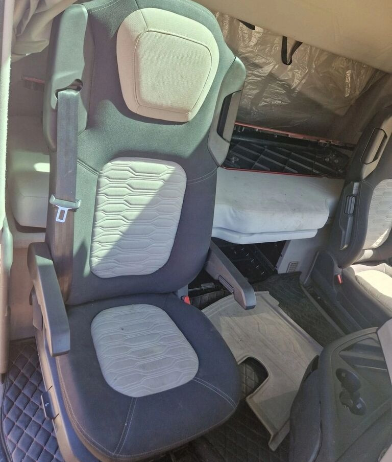 Ford F-MAX CARGO truck - Сиденье для Грузовиков: фото 1 Ford F-MAX CARGO truck - Сиденье для Грузовиков: фото 1