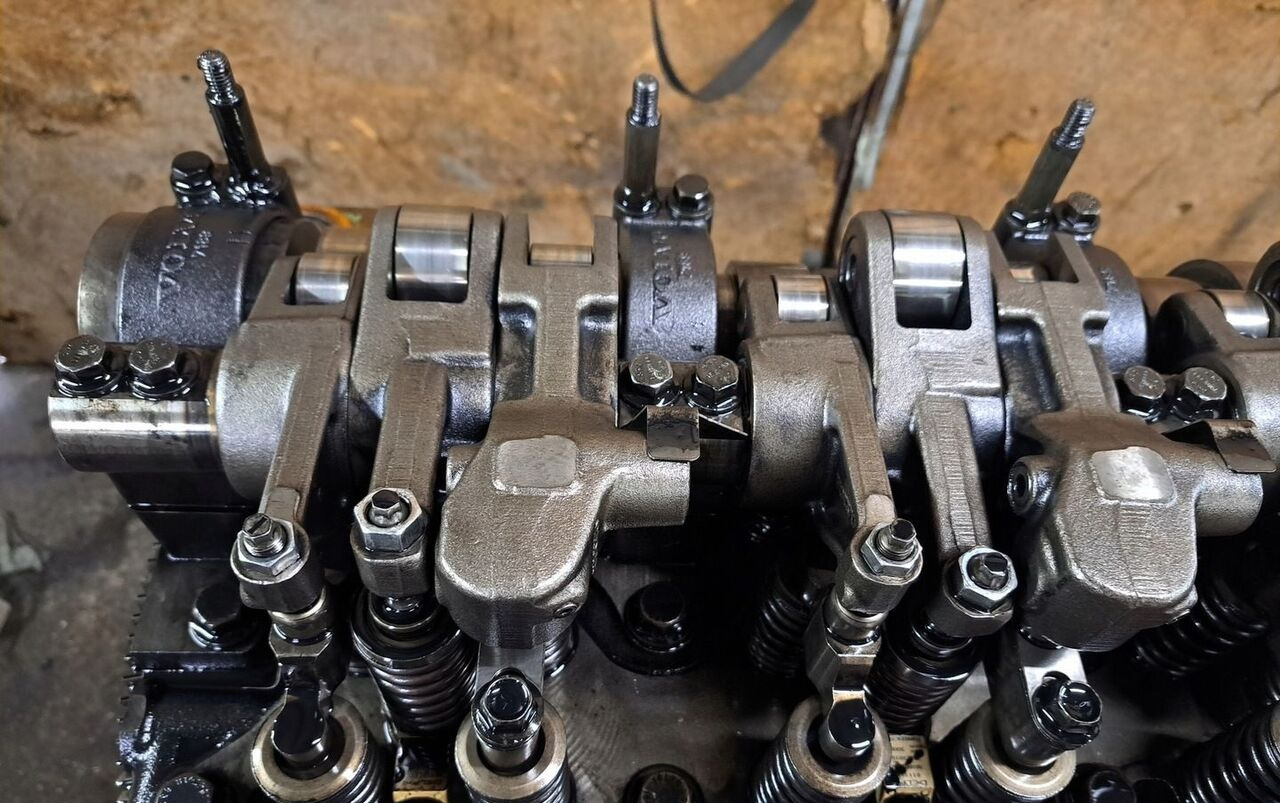 KLAWIATURA ZAWOROWA VOLVO FH 12 RENAULT MAGNUM DXI 12 8170158 - Двигатель и запчасти для Грузовиков: фото 1 KLAWIATURA ZAWOROWA VOLVO FH 12 RENAULT MAGNUM DXI 12 8170158 - Двигатель и запчасти для Грузовиков: фото 1