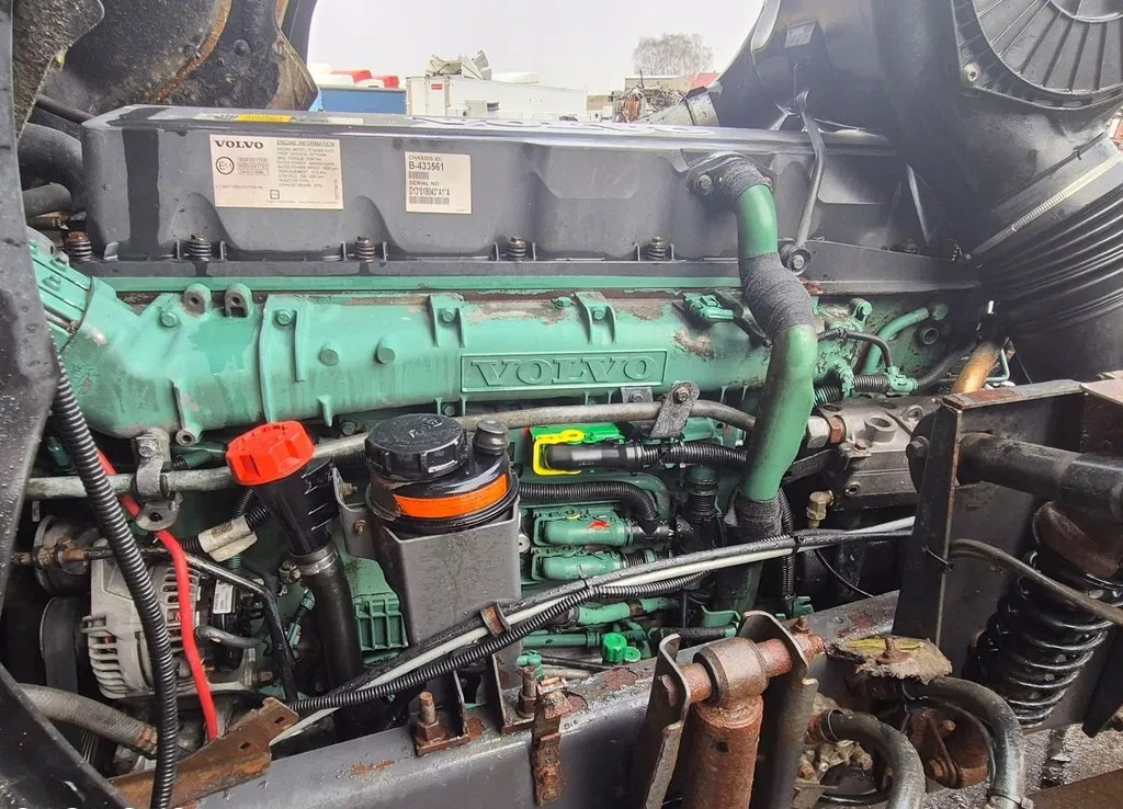 KOMPLETNY VOLVO FH 13 FM 13 D13A - Двигатель: фото 1 KOMPLETNY VOLVO FH 13 FM 13 D13A - Двигатель: фото 1