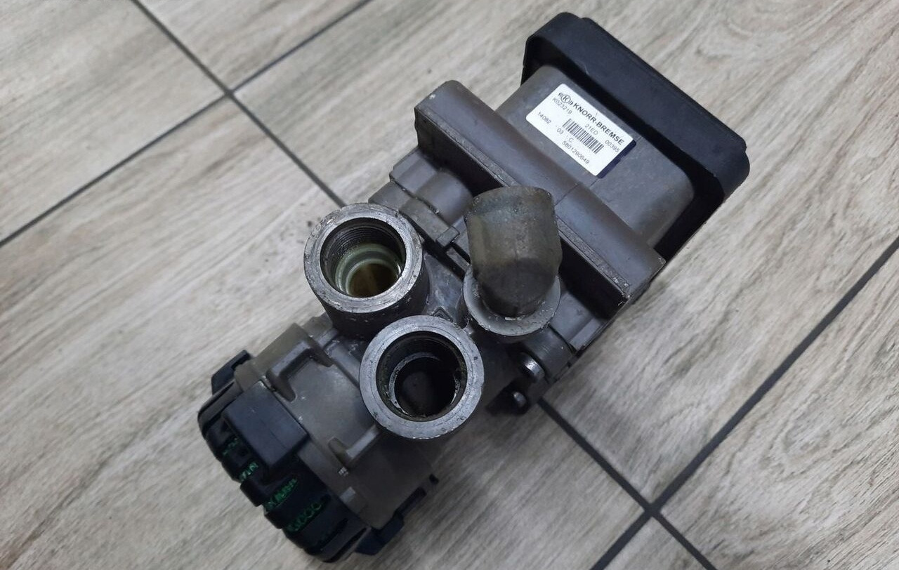 Knorr-Bremse 5801290649   Volvo FH FM - Тормозной клапан для Грузовиков: фото 1