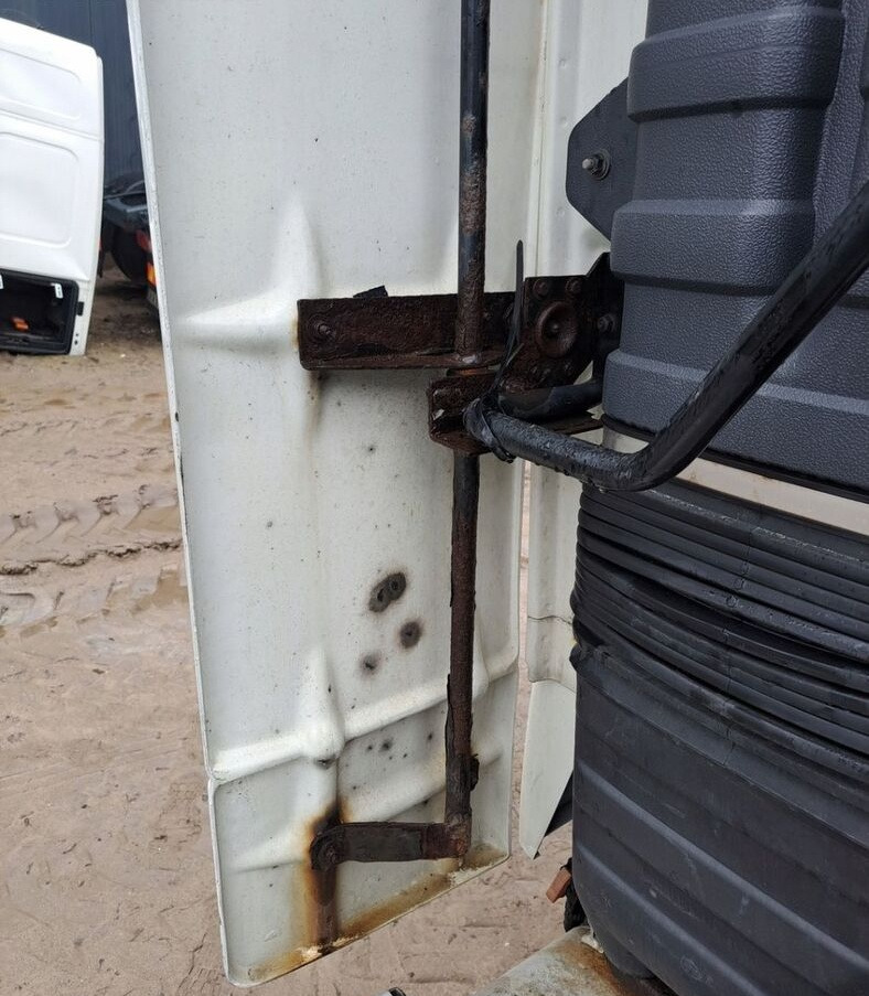 OWIEWKA LEWA SPOILER ZAKABINOWY VOLVO FH 12 13 - Аэродинамика/ Спойлеры для Грузовиков: фото 1 OWIEWKA LEWA SPOILER ZAKABINOWY VOLVO FH 12 13 - Аэродинамика/ Спойлеры для Грузовиков: фото 1