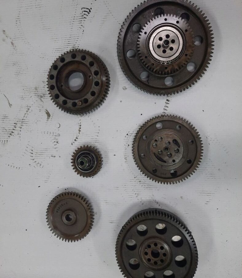 ROZRZĄD KOMPLETNY RENAULT MAGNUM DXI VOLVO FH13 E5 - Распределительный вал для Грузовиков: фото 1 ROZRZĄD KOMPLETNY RENAULT MAGNUM DXI VOLVO FH13 E5 - Распределительный вал для Грузовиков: фото 1