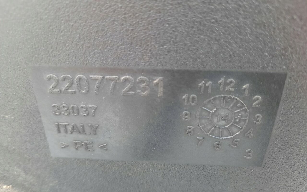 Renault 22077231 Renault Gama D / Volvo FL - Бак для AdBlue для Грузовиков: фото 1 Renault 22077231 Renault Gama D / Volvo FL - Бак для AdBlue для Грузовиков: фото 1