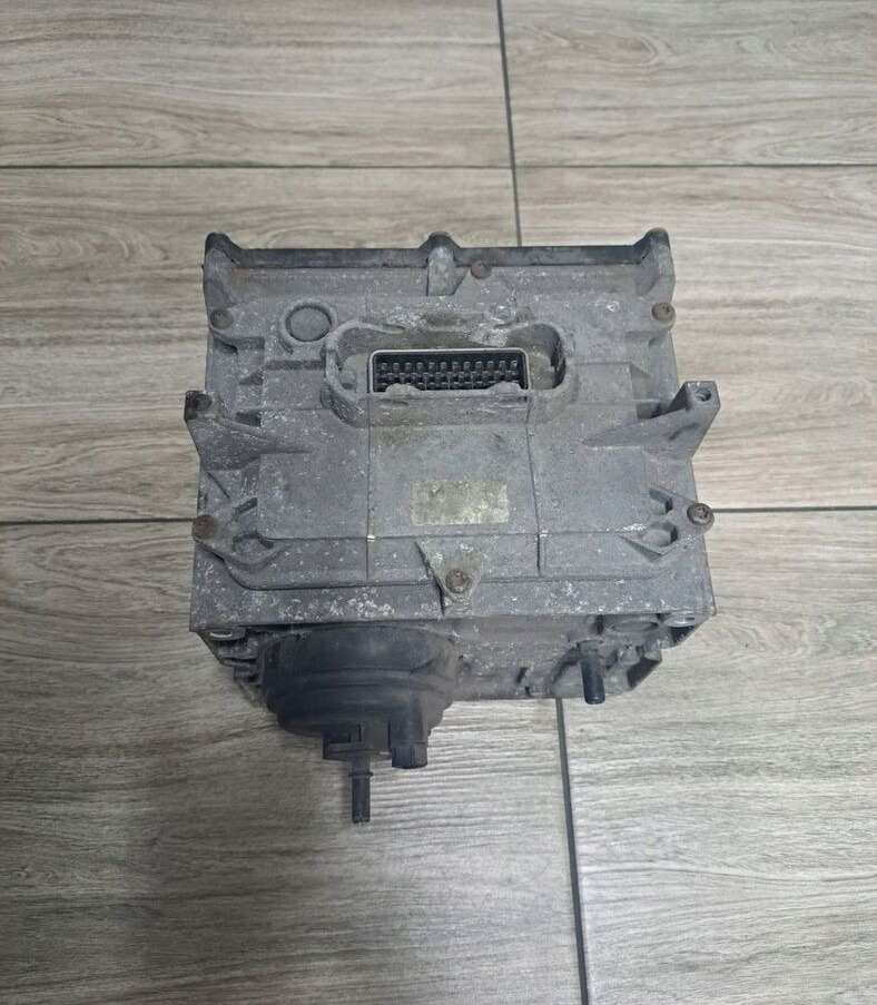 Renault DXI 1 - GENERACJA Renault MAGNUM PREMIUM KERAX LANDER MIDLUM - Выхлопная система для Грузовиков: фото 1 Renault DXI 1 - GENERACJA Renault MAGNUM PREMIUM KERAX LANDER MIDLUM - Выхлопная система для Грузовиков: фото 1