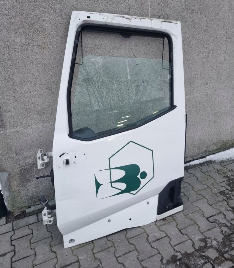 Renault GAMA T RANGE - Дверь и запчасти для Грузовиков: фото 1 Renault GAMA T RANGE - Дверь и запчасти для Грузовиков: фото 1
