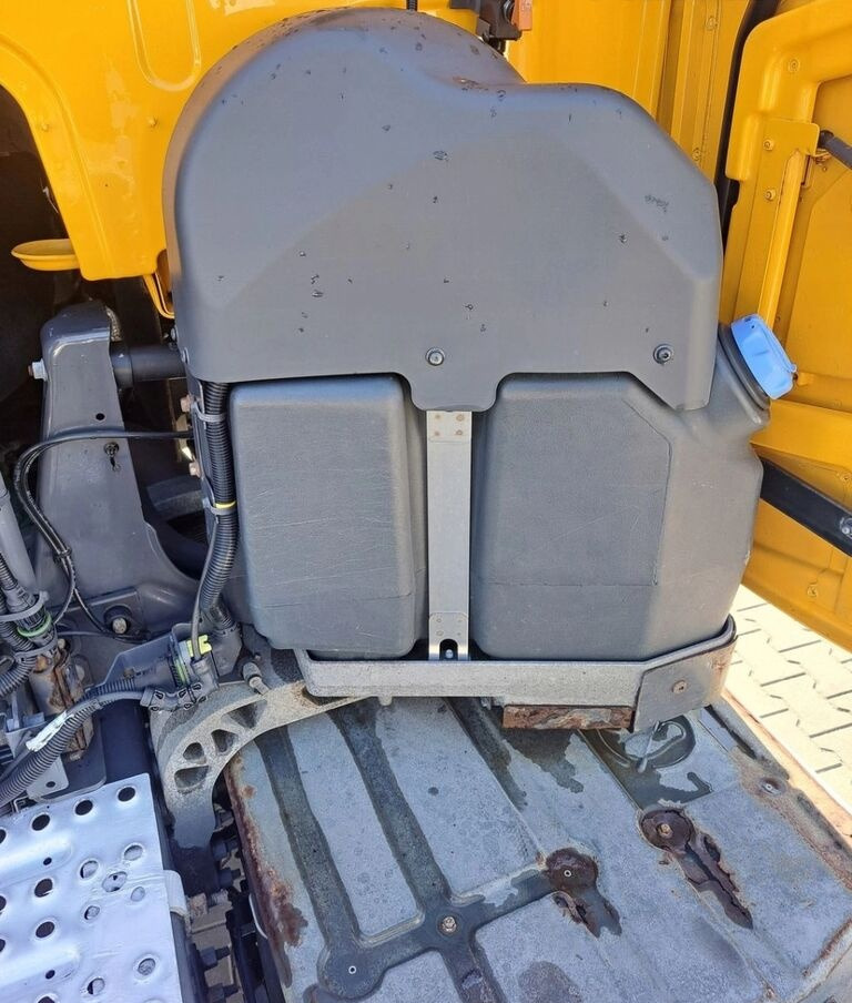 Renault NA RAMĘ GAMA T VOLVO FH 4 FM 4 Renault RENAULT GAMA T VOLVO FH 4 FM 4 - Бак для AdBlue для Грузовиков: фото 1 Renault NA RAMĘ GAMA T VOLVO FH 4 FM 4 Renault RENAULT GAMA T VOLVO FH 4 FM 4 - Бак для AdBlue для Грузовиков: фото 1
