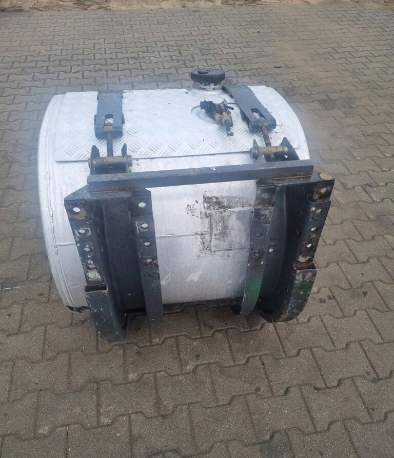 Renault PREMIUM MAGNUM DXI VOLVO FH FM 9 12 13 16 4 80 X 70. Renault RENAULT PREMIUM MAGNUM DXI VOLVO FH FM 9 12 13 16 4 - Топливный бак для Грузовиков: фото 1 Renault PREMIUM MAGNUM DXI VOLVO FH FM 9 12 13 16 4 80 X 70. Renault RENAULT PREMIUM MAGNUM DXI VOLVO FH FM 9 12 13 16 4 - Топливный бак для Грузовиков: фото 1