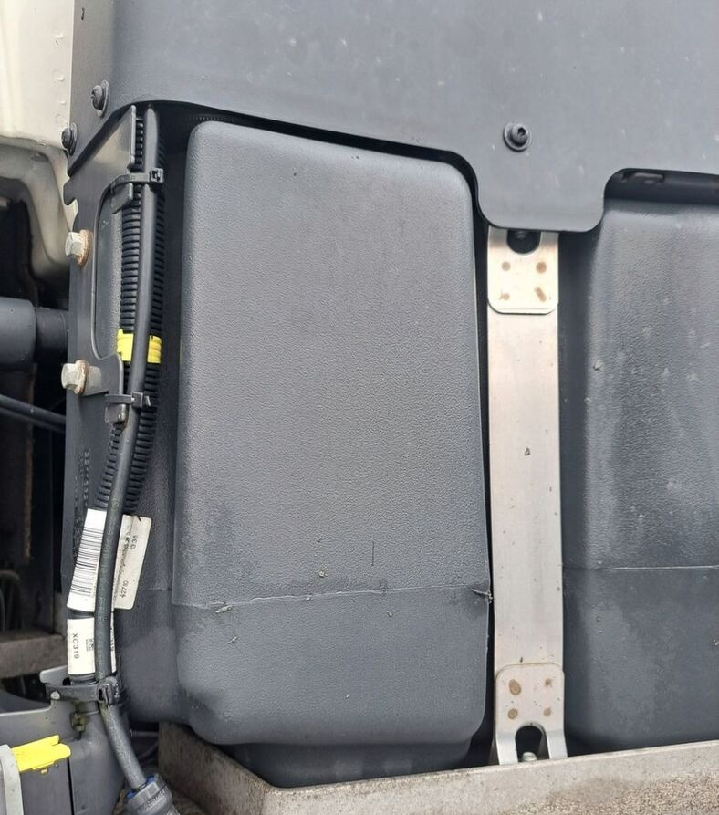 Volvo FH 4 truck - Бак для AdBlue для Грузовиков: фото 1 Volvo FH 4 truck - Бак для AdBlue для Грузовиков: фото 1