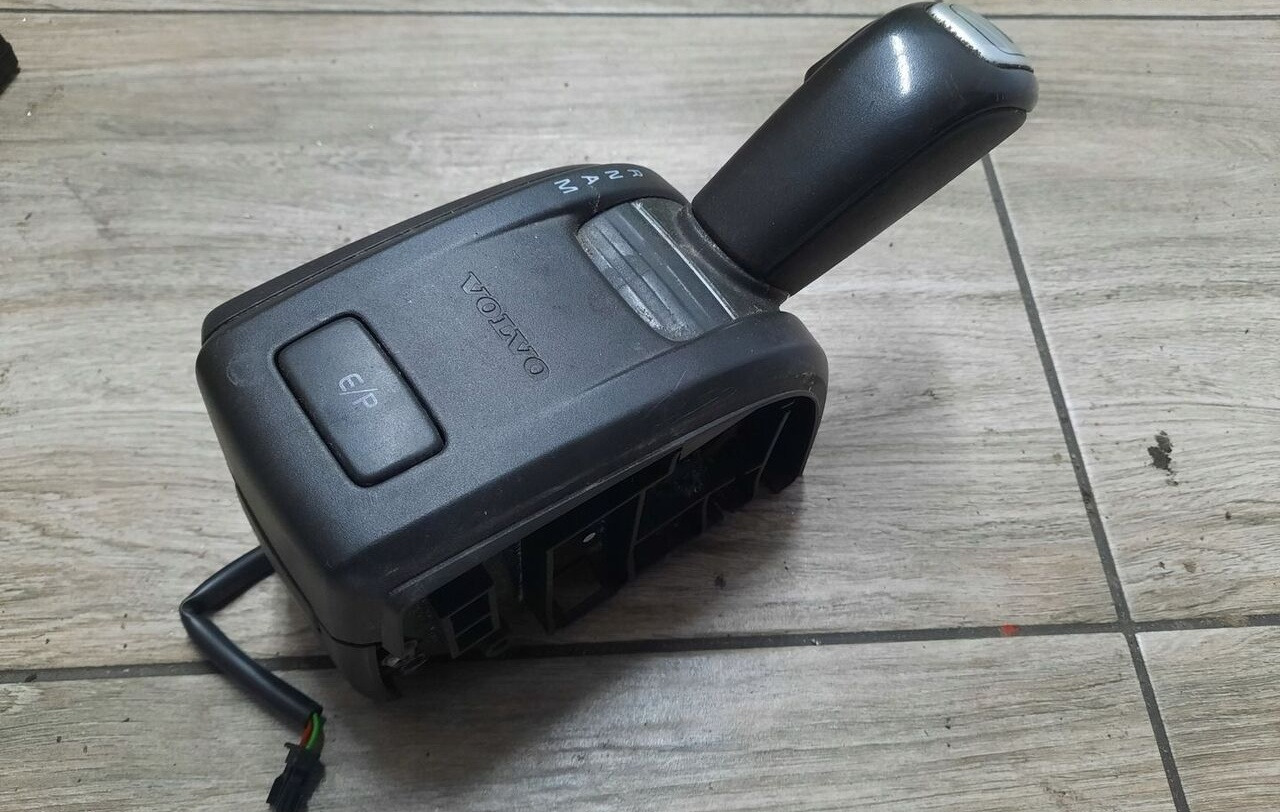 Volvo JOYSTICK ZMIANY BIEGÓW GAŁKA LEWAREK VOLVO FH FM 4 22583048 - Рычаг переключения передач для Грузовиков: фото 1 Volvo JOYSTICK ZMIANY BIEGÓW GAŁKA LEWAREK VOLVO FH FM 4 22583048 - Рычаг переключения передач для Грузовиков: фото 1