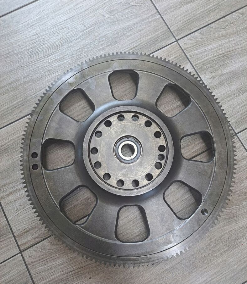 Volvo KOŁO ZAMACHOWE SKRZYNI BIEGÓW DUAL CLUTCH SPO2812 I-SHIFT VOLVO 21575464 - Маховик для Грузовиков: фото 1 Volvo KOŁO ZAMACHOWE SKRZYNI BIEGÓW DUAL CLUTCH SPO2812 I-SHIFT VOLVO 21575464 - Маховик для Грузовиков: фото 1