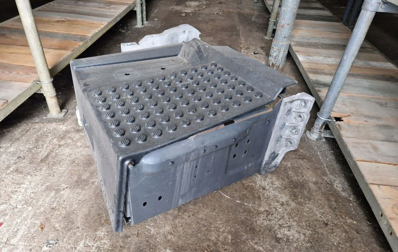 Volvo SKRZYNKA AKUMULATORÓW VOLVO FH4 FM4 FMX4 RENAULT GAMA RANGE T - Аккумулятор для Грузовиков: фото 1 Volvo SKRZYNKA AKUMULATORÓW VOLVO FH4 FM4 FMX4 RENAULT GAMA RANGE T - Аккумулятор для Грузовиков: фото 1