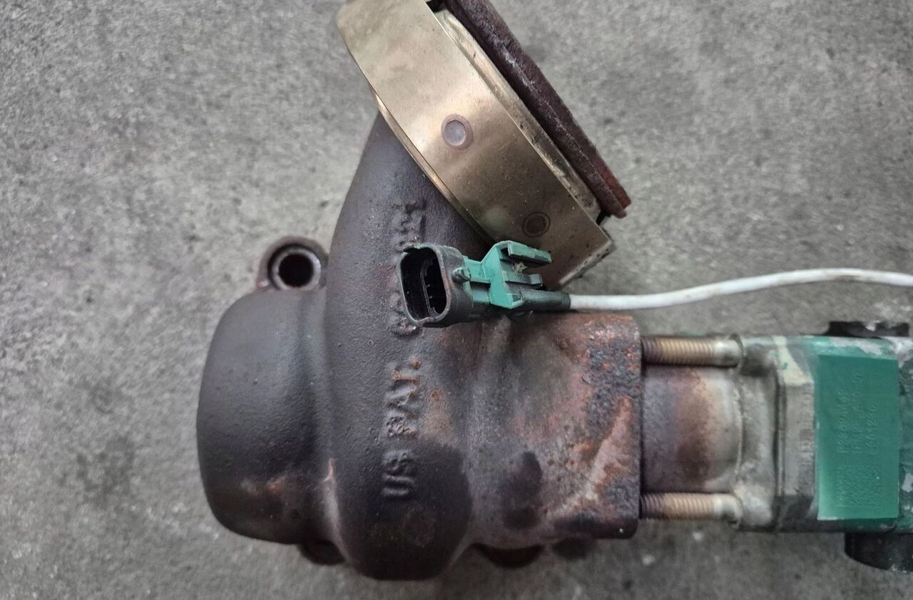 Volvo ZAWÓR HAMULEC GÓRSKI SPALIN EGR FH4 FH 16 D16K 23694442 6601821 Volvo EGR VOLVO FH4 FH 16 D16K 23694442 6601821 - Двигатель и запчасти для Грузовиков: фото 1 Volvo ZAWÓR HAMULEC GÓRSKI SPALIN EGR FH4 FH 16 D16K 23694442 6601821 Volvo EGR VOLVO FH4 FH 16 D16K 23694442 6601821 - Двигатель и запчасти для Грузовиков: фото 1