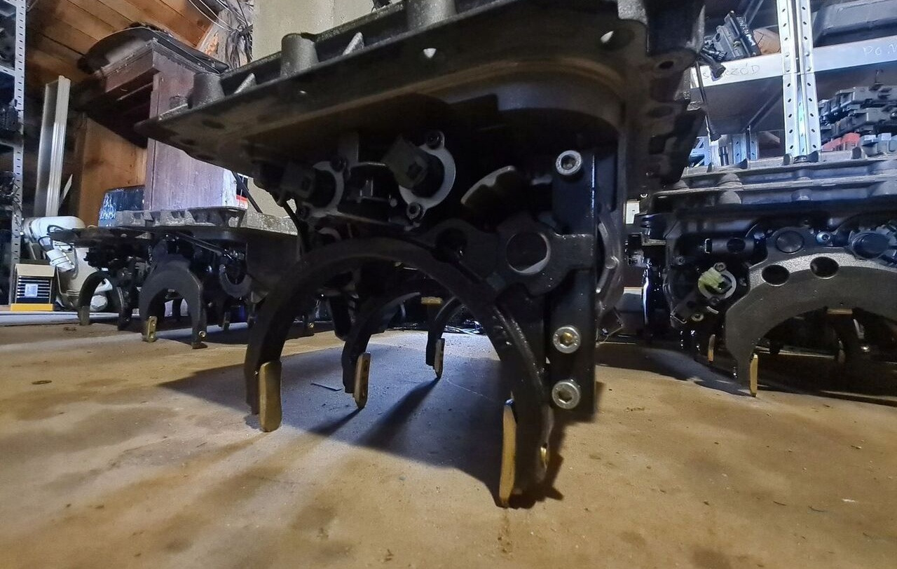 WABCO WYBIERAK SKRZYNI I-SHIFT D RENAULT DXI VOLVO FH FM - Блок управления для Грузовиков: фото 1 WABCO WYBIERAK SKRZYNI I-SHIFT D RENAULT DXI VOLVO FH FM - Блок управления для Грузовиков: фото 1