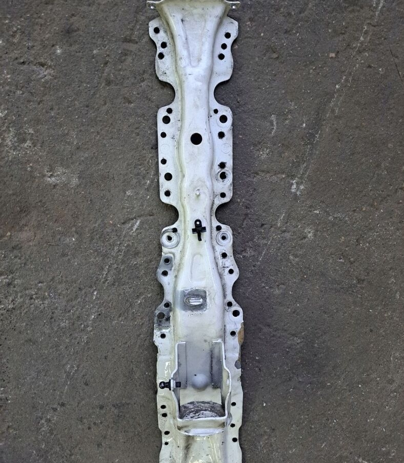 POSZYCIE PRZÓD MOCOWANIE PODUSZKI KABINY Volvo FH 4 - Запчасти для Грузовиков: фото 1