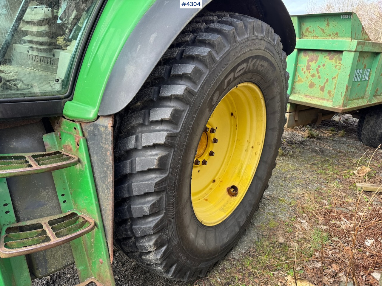 Трактор 2009 John Deere 6930 Premium w/front loader: фото 22
