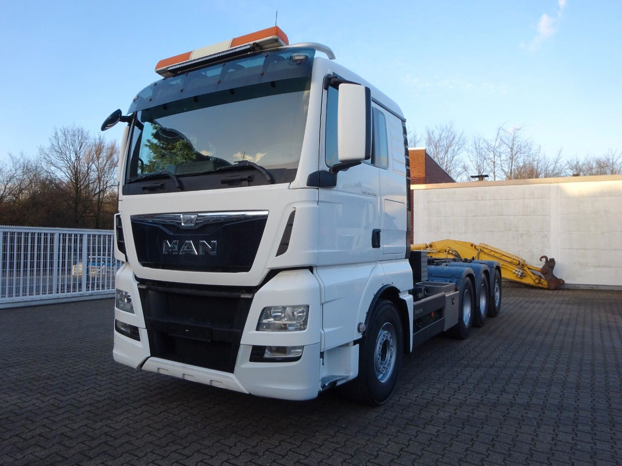 MAN 35.480 TGX Abroller Tridem 8x4 MAN 35.480 TGX Abroller Tridem 8x4 - Крюковой мультилифт: фото 1 MAN 35.480 TGX Abroller Tridem 8x4 MAN 35.480 TGX Abroller Tridem 8x4 - Крюковой мультилифт: фото 1