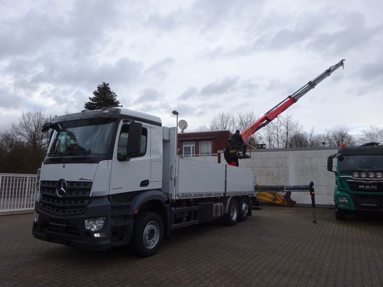 Mercedes-Benz 2648 Baustoffpritsche + PK 23001 TEC3 Kran Mercedes-Benz 2648 Baustoffpritsche + PK 23001 TEC3 Kran - Автоманипулятор, Грузовик бортовой/ Платформа: фото 3 Mercedes-Benz 2648 Baustoffpritsche + PK 23001 TEC3 Kran Mercedes-Benz 2648 Baustoffpritsche + PK 23001 TEC3 Kran - Автоманипулятор, Грузовик бортовой/ Платформа: фото 3