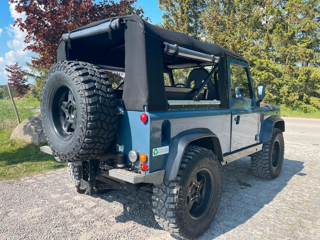 Land Rover LR Defender 90 Soft Top V8 Automatic 60000 brutt  в лизинг Land Rover LR Defender 90 Soft Top V8 Automatic 60000 brutt: фото 6