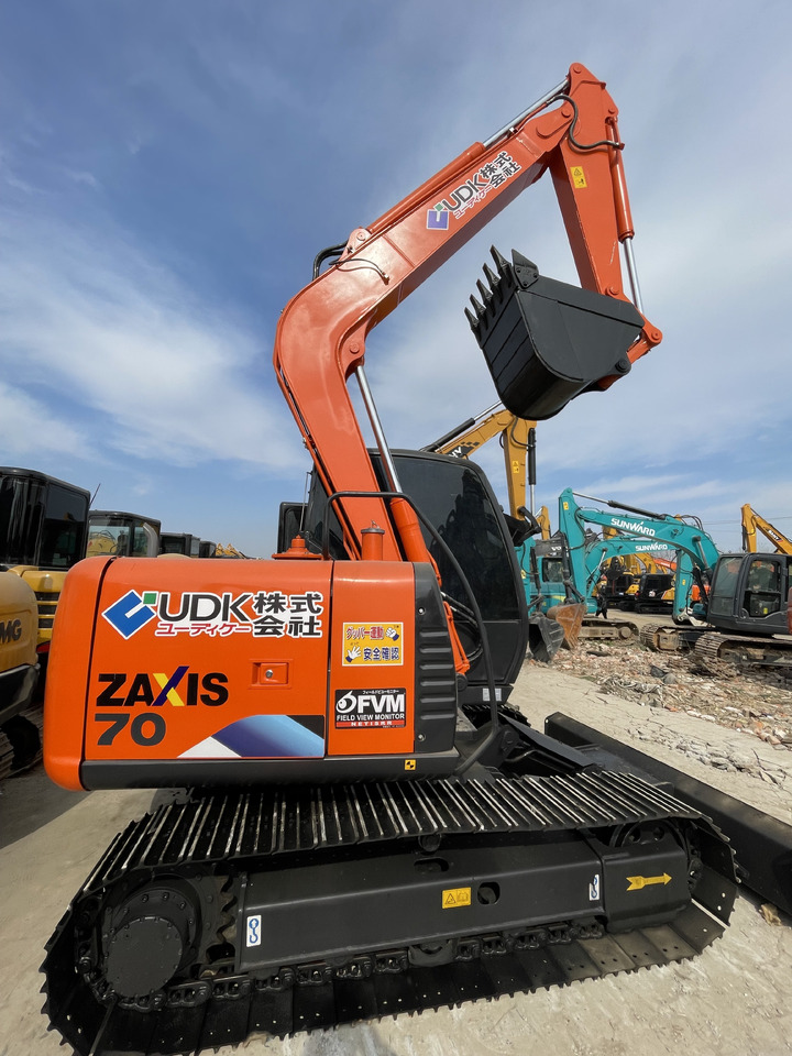 Hitachi ZX 70 - Гусеничный экскаватор: фото 1 Hitachi ZX 70 - Гусеничный экскаватор: фото 1