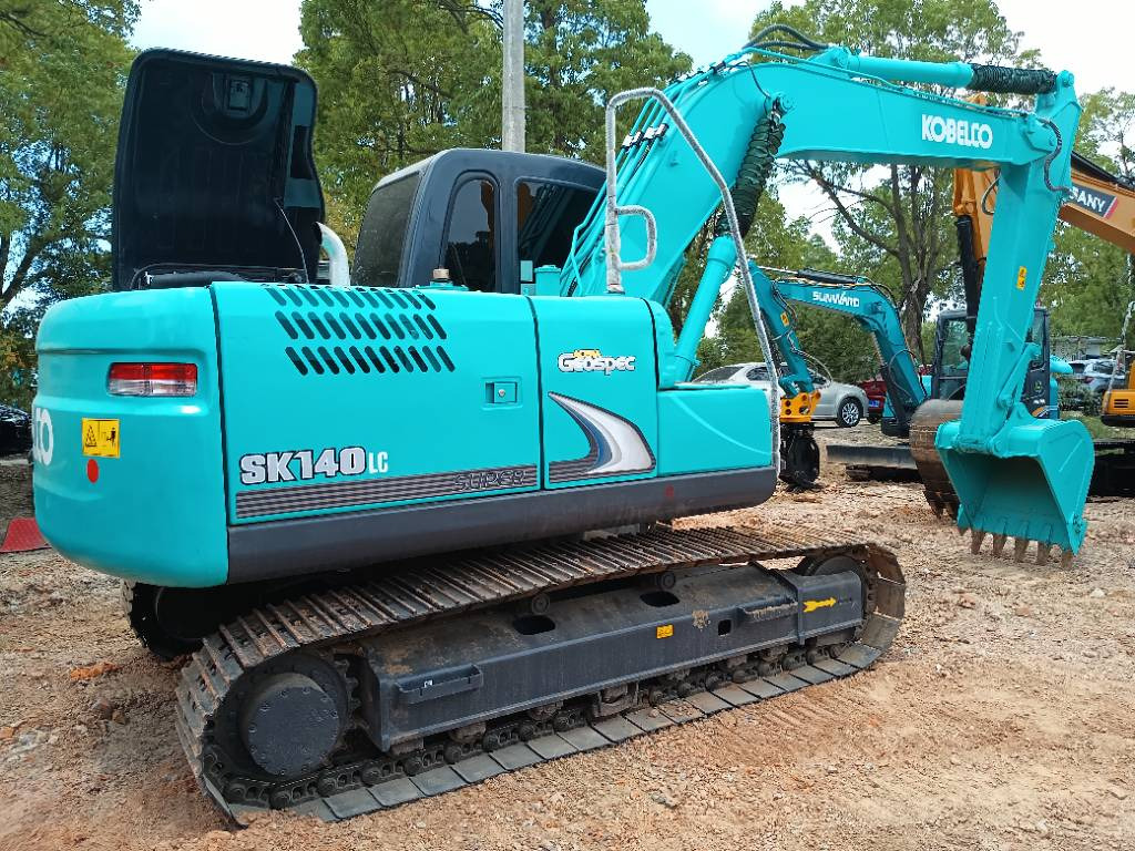 Kobelco SK 140 - Гусеничный экскаватор: фото 1 Kobelco SK 140 - Гусеничный экскаватор: фото 1
