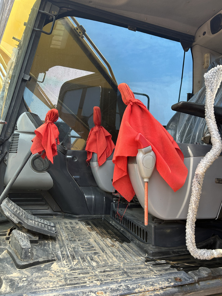 Komatsu PC 200-8 - Гусеничный экскаватор: фото 4 Komatsu PC 200-8 - Гусеничный экскаватор: фото 4