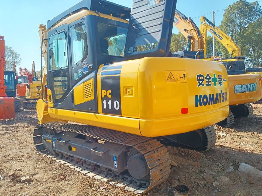 Komatsu PC110 - Гусеничный экскаватор: фото 4 Komatsu PC110 - Гусеничный экскаватор: фото 4