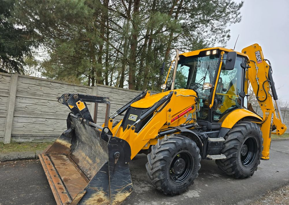 JCB - Экскаватор-погрузчик: фото 1