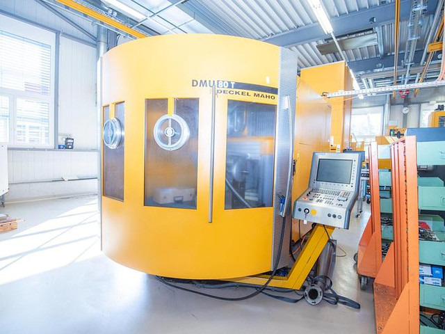 Deckel Maho DMU 80T - Строительная техника: фото 1