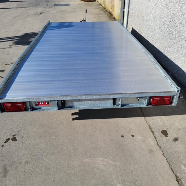 HULCO CARRAX 2 - Edition GO GETTER - Низкорамный прицеп: фото 1 HULCO CARRAX 2 - Edition GO GETTER - Низкорамный прицеп: фото 1