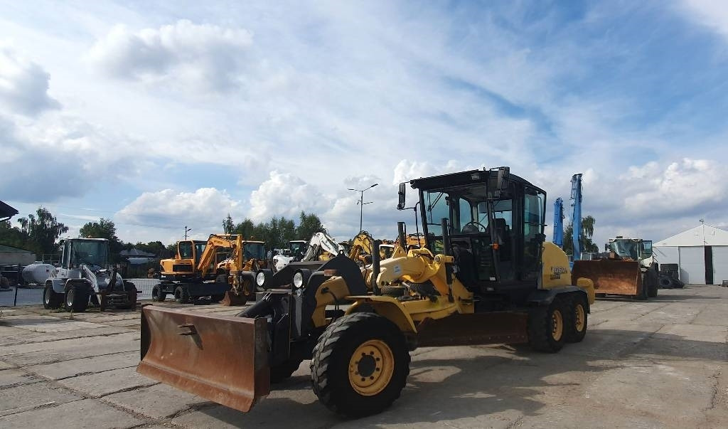 New Holland F 106.7 A  - Грейдер: фото 1