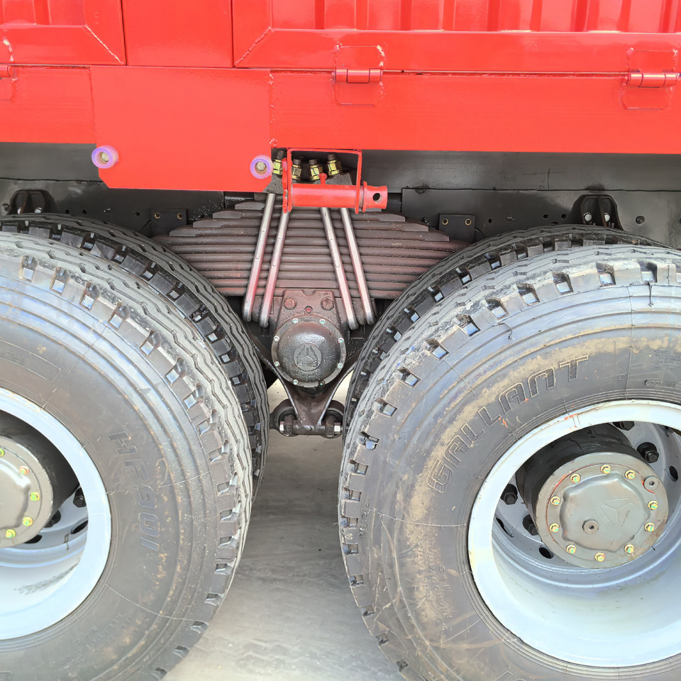 SINOTRUCK HOWO - Грузовик бортовой/ Платформа: фото 5 SINOTRUCK HOWO - Грузовик бортовой/ Платформа: фото 5