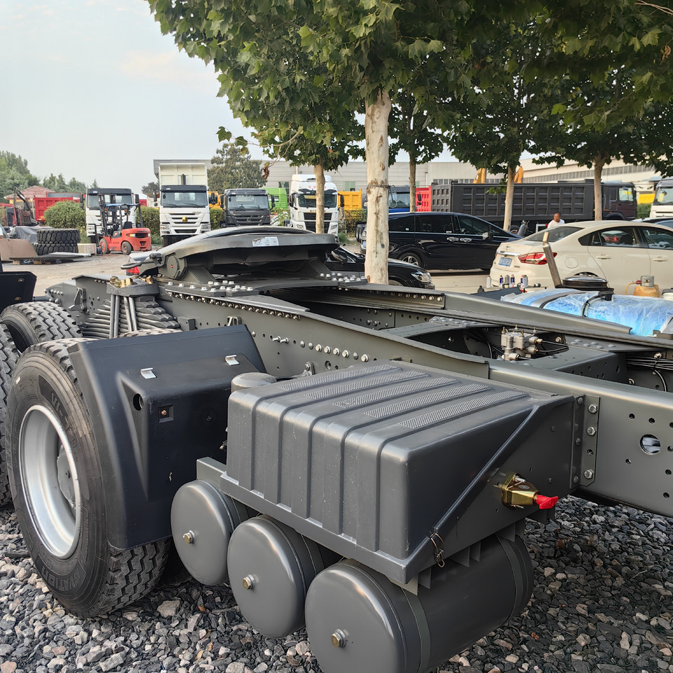 SINOTRUCK HOWO TRACTOR  в лизинг SINOTRUCK HOWO TRACTOR: фото 6