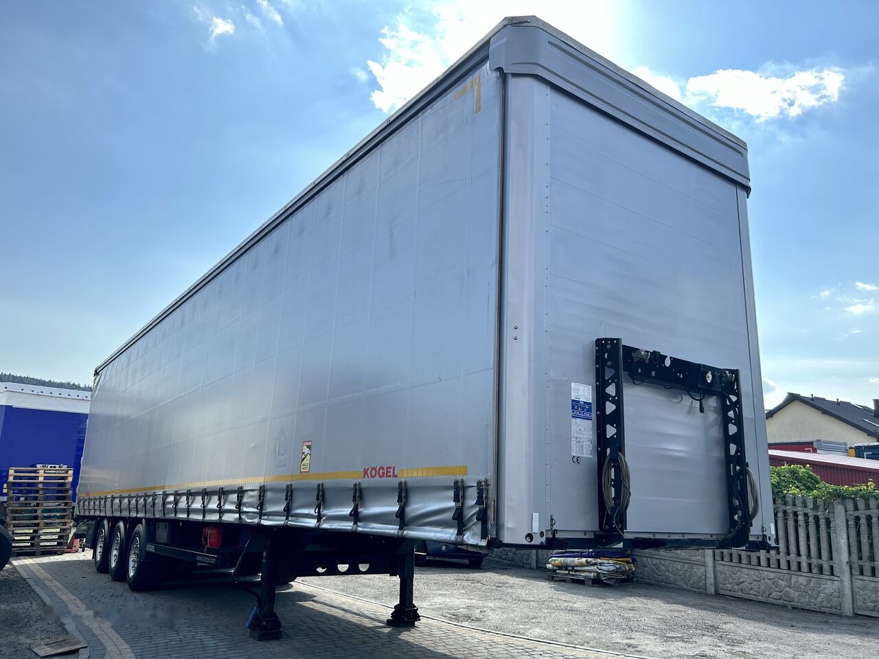 Kögel MEGA LIFT AXLE TIRES 80% 2019 SAF TOP CONDITION TOP TOP TOP - Тентованный полуприцеп: фото 1