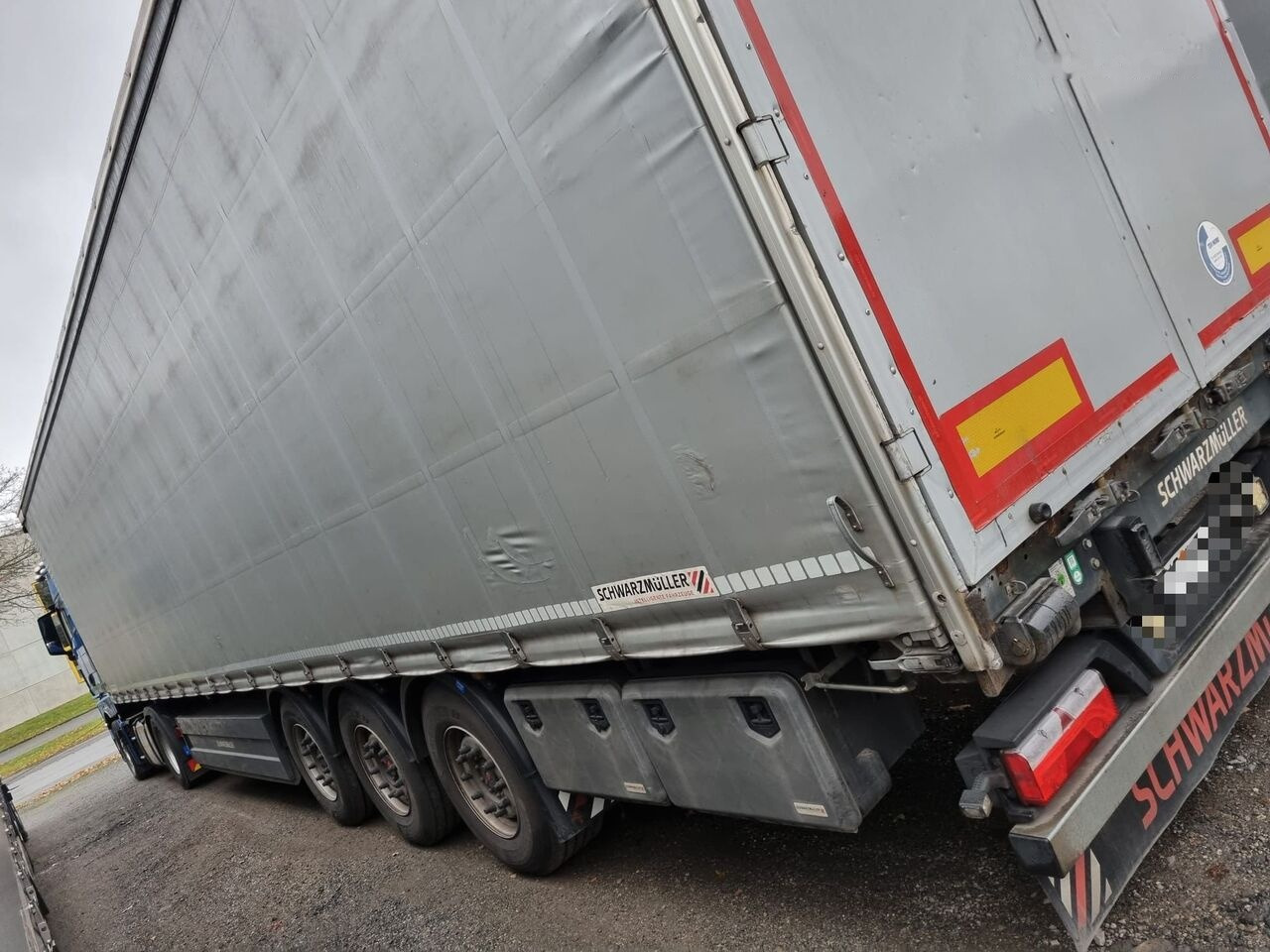 Schwarzmüller Standard SAF from DE 2018 lift axle / lift roof / tires 70-80% T - Тентованный полуприцеп: фото 1 Schwarzmüller Standard SAF from DE 2018 lift axle / lift roof / tires 70-80% T - Тентованный полуприцеп: фото 1