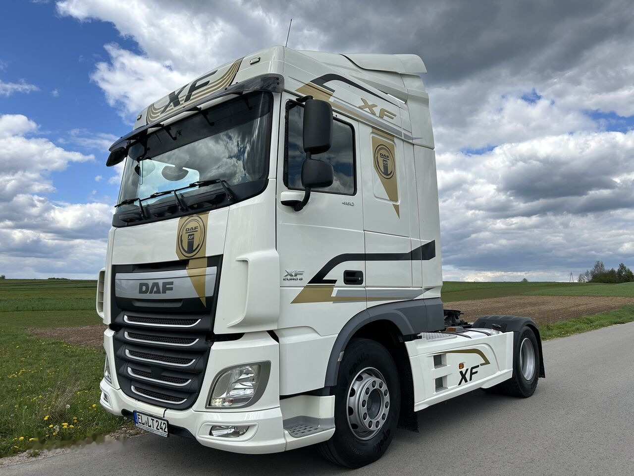 DAF XF 106.460 STANDARD - Тягач: фото 1