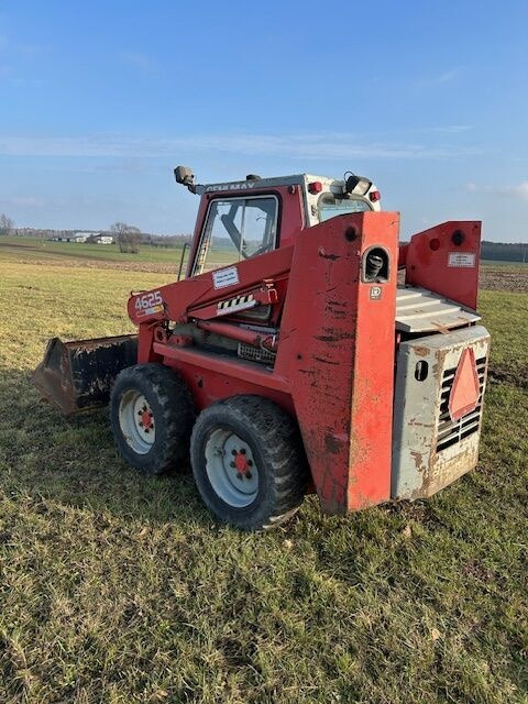 Gehl 4625 - Мини-погрузчик с бортовым поворотом: фото 1