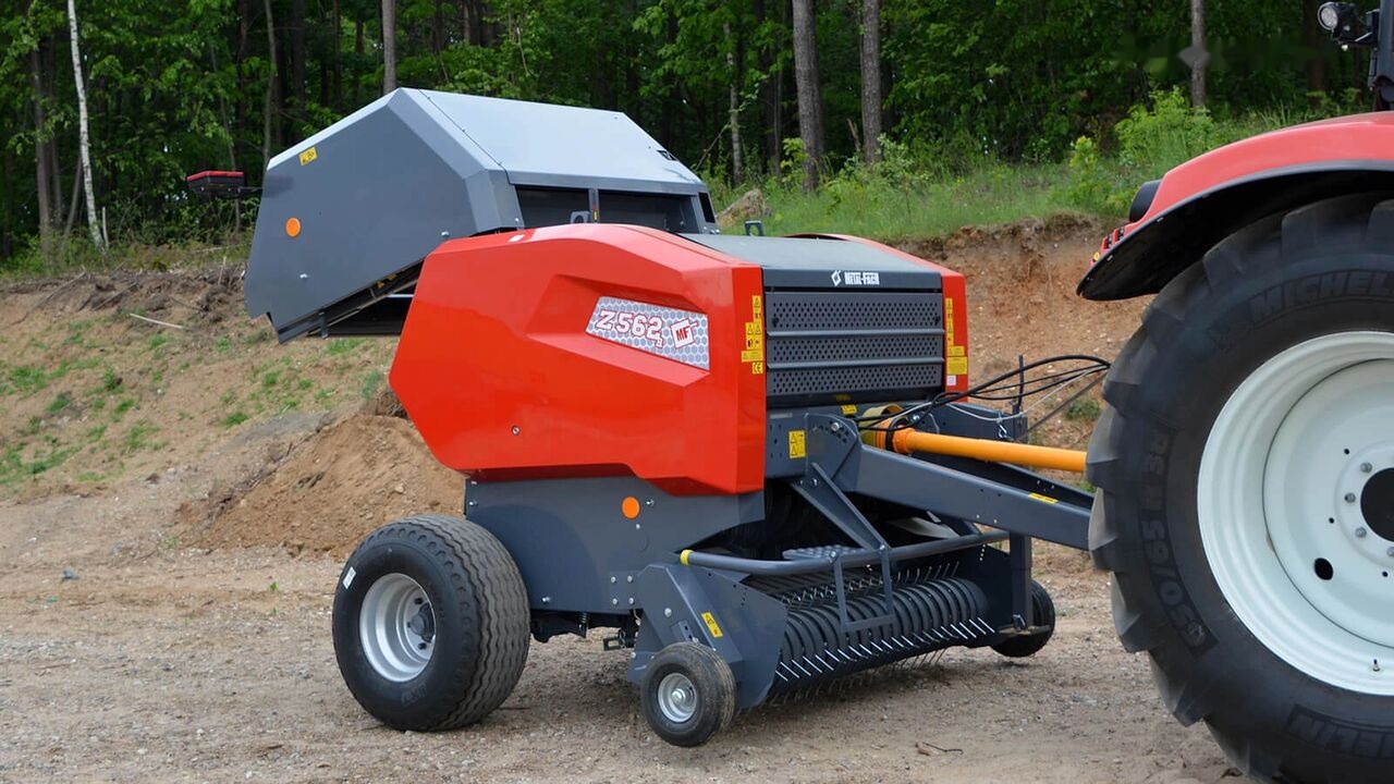 Metal-Fach Z562 - Пресс-подборщик рулонный: фото 1