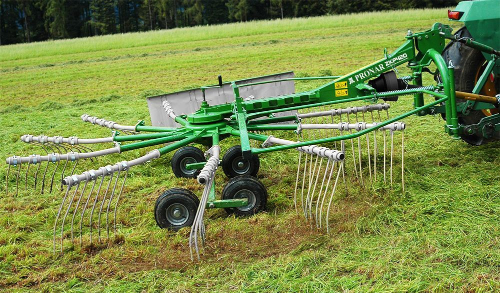 Pronar ZKP 420 - Сеноворошилка: фото 1 Pronar ZKP 420 - Сеноворошилка: фото 1