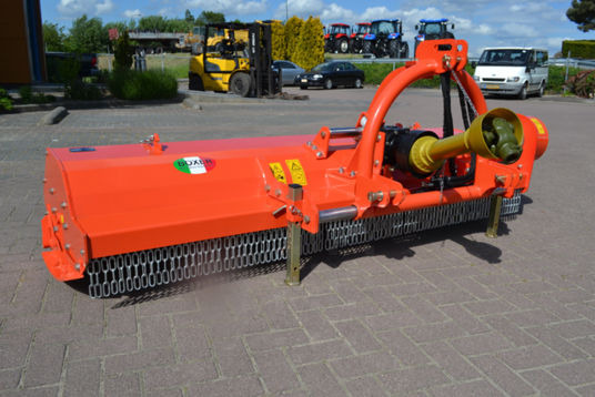 Boxer Broyeur KDK 240 - Косилка-измельчитель: фото 1