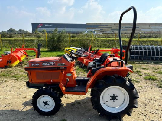 Kubota B1-15 - Минитрактор: фото 1 Kubota B1-15 - Минитрактор: фото 1