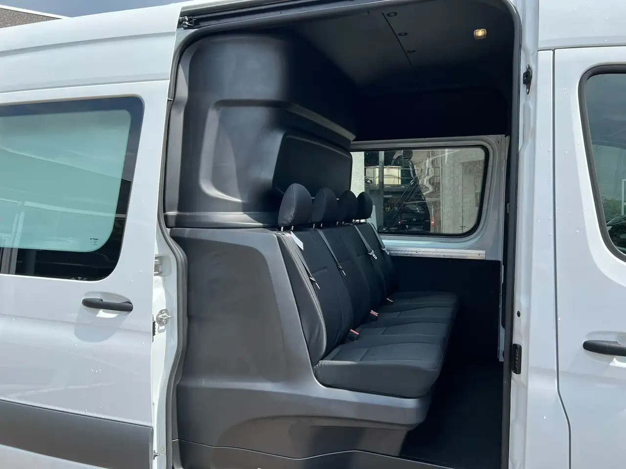 Mercedes-Benz Sprinter 317 L3H2 (44.200ex) 3.5T SLEEP | DUB CAB 7PL - Грузопассажирский фургон: фото 2 Mercedes-Benz Sprinter 317 L3H2 (44.200ex) 3.5T SLEEP | DUB CAB 7PL - Грузопассажирский фургон: фото 2