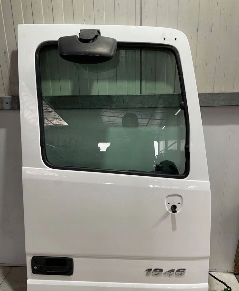 Mercedes-Benz ACTROS MP 3 MEGASPACE truck - Дверь и запчасти для Грузовиков: фото 1 Mercedes-Benz ACTROS MP 3 MEGASPACE truck - Дверь и запчасти для Грузовиков: фото 1