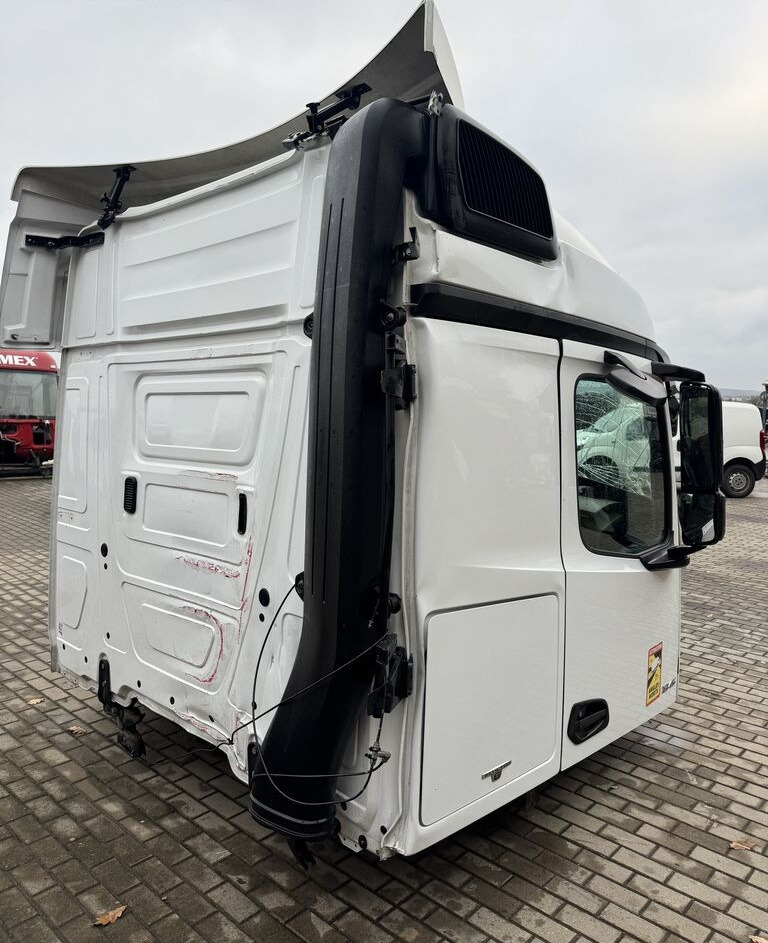 Mercedes-Benz ACTROS MP 4 STREAM SPACE truck - Кабина для Грузовиков: фото 1 Mercedes-Benz ACTROS MP 4 STREAM SPACE truck - Кабина для Грузовиков: фото 1