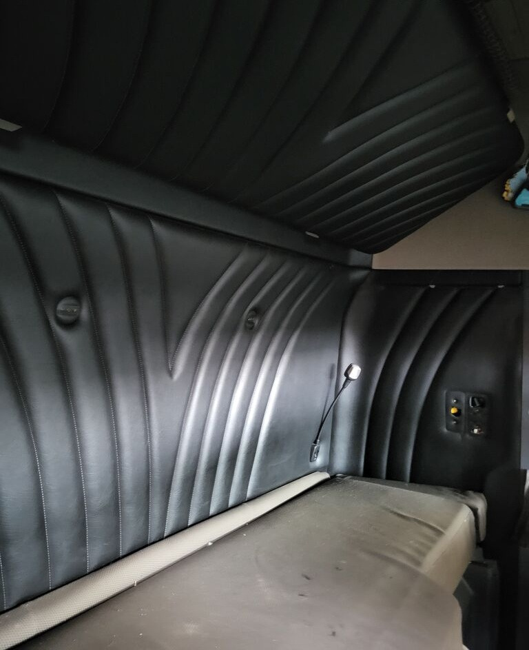 Scania SCANIA R truck - Кабина и интерьер для Грузовиков: фото 1 Scania SCANIA R truck - Кабина и интерьер для Грузовиков: фото 1