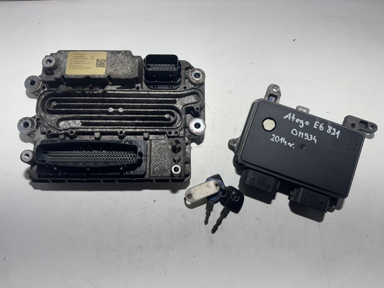 Komputer Sterownik Zestaw Silnika A0014466635 Mercedes-Benz Atego III E6 OM934LA A0014466635 Mercedes-Benz Atego III E6 OM934LA - Электрическая система для Грузовиков: фото 1 Komputer Sterownik Zestaw Silnika A0014466635 Mercedes-Benz Atego III E6 OM934LA A0014466635 Mercedes-Benz Atego III E6 OM934LA - Электрическая система для Грузовиков: фото 1