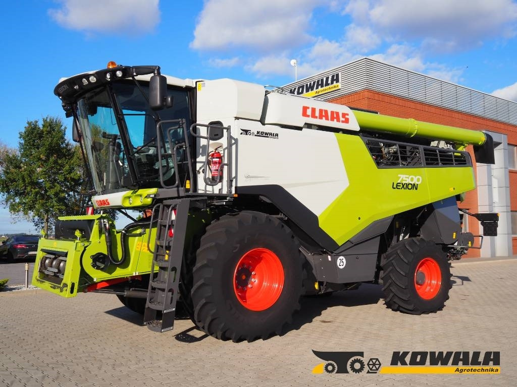 Claas Lexion 7500 + V930 - Зерноуборочный комбайн: фото 1 Claas Lexion 7500 + V930 - Зерноуборочный комбайн: фото 1