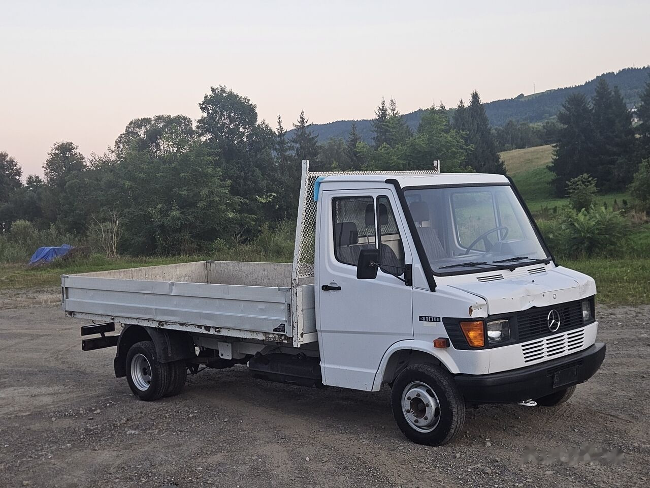 Малотоннажный бортовой грузовик Mercedes-Benz 410 D Skrzynia 4.30 M Bez Korozji ! Sprowadzony z Włoch !: фото 1